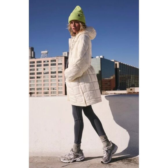 Free People Movement Patricia Packable Poncho Padded Puffer Jacket Ivory Small - Picture 2 of 7